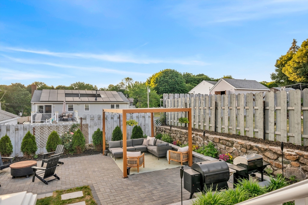 37 Hillcrest Ave