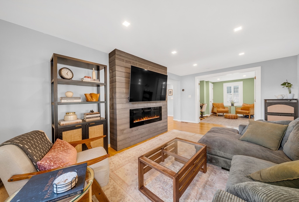 37 Hillcrest Ave