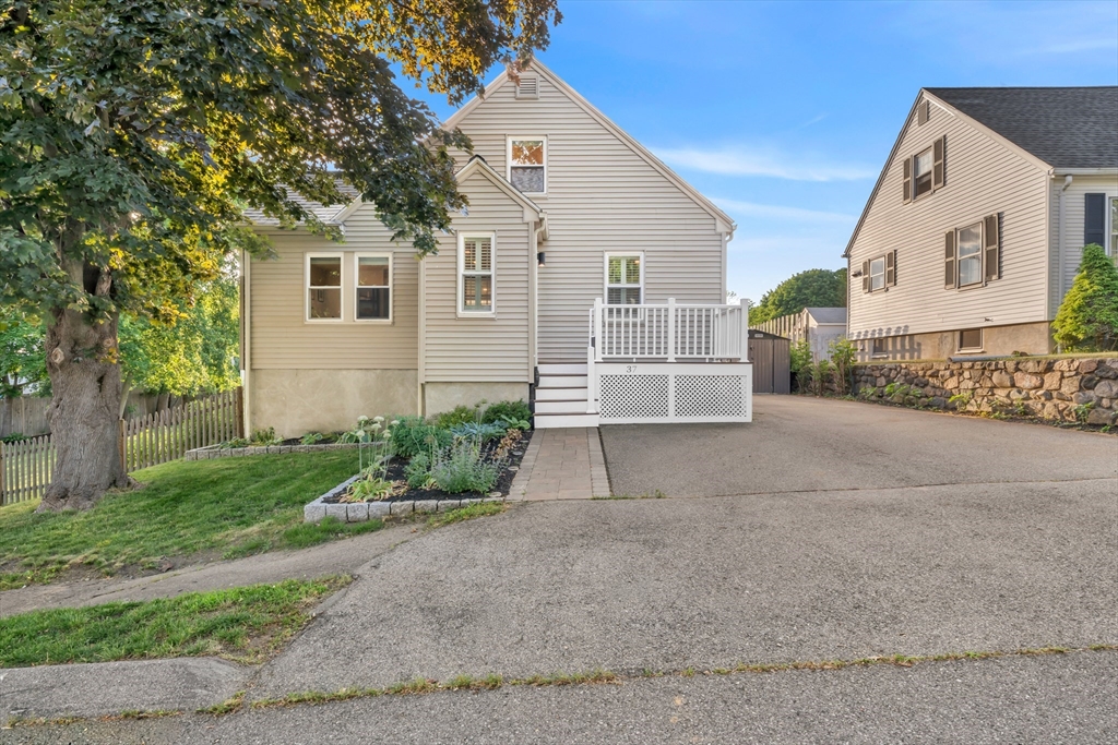 37 Hillcrest Ave