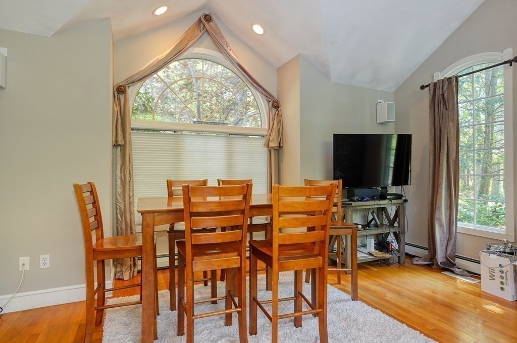 8 Shady Lane Dr