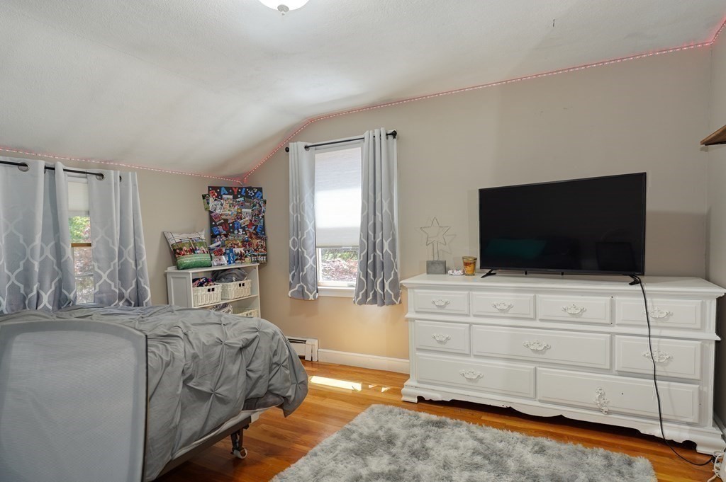 8 Shady Lane Dr