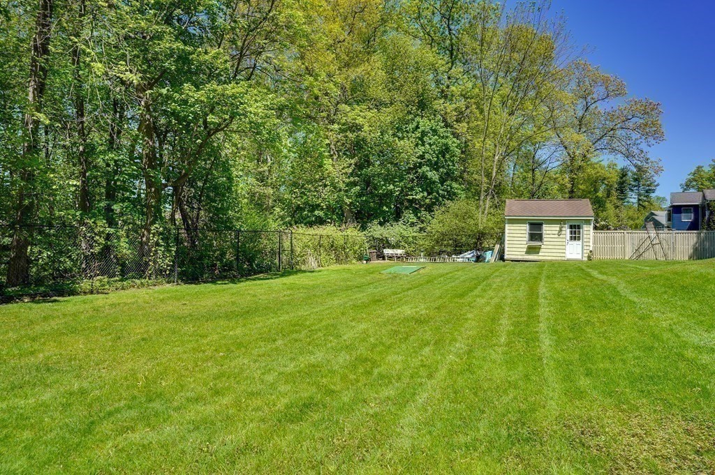 8 Shady Lane Dr