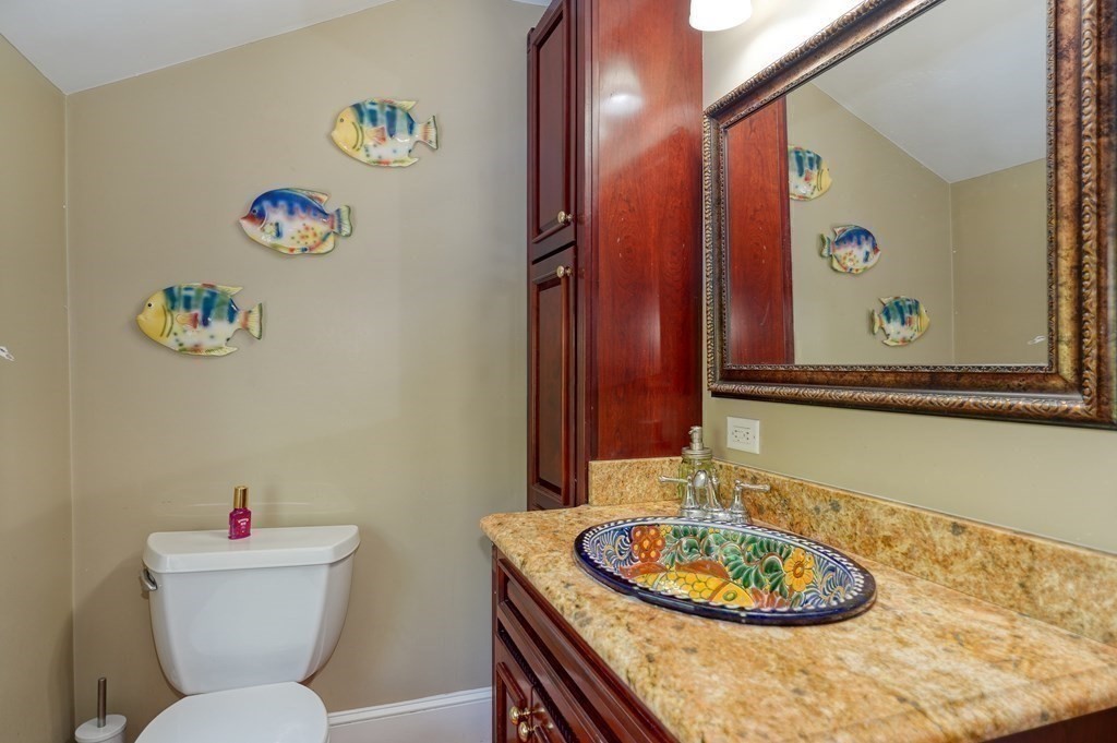 8 Shady Lane Dr