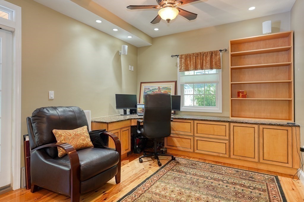 8 Shady Lane Dr