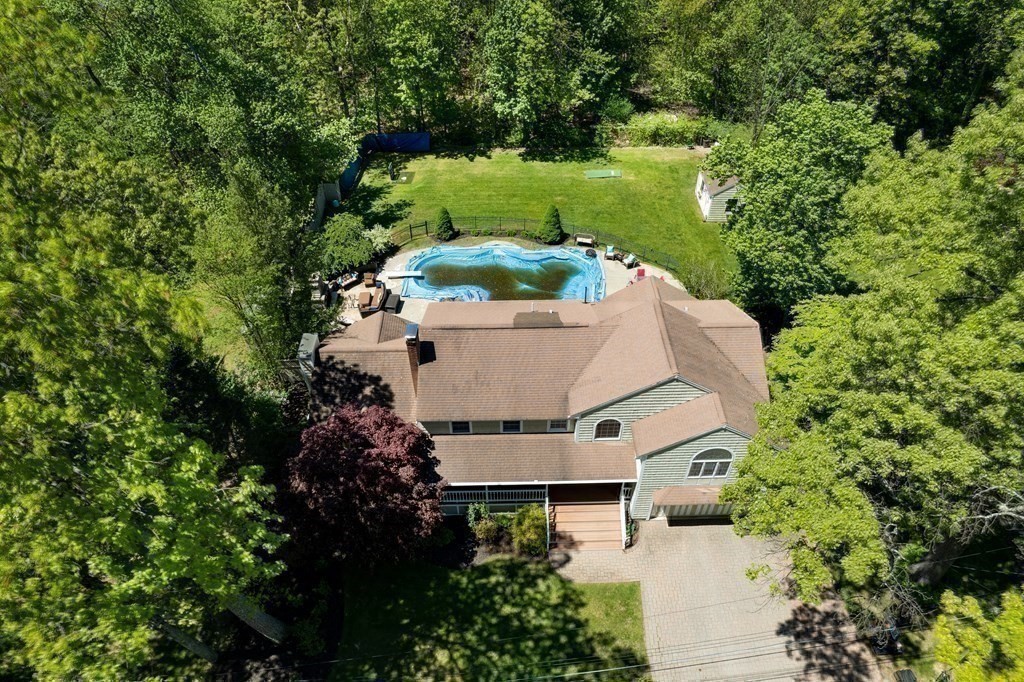 8 Shady Lane Dr