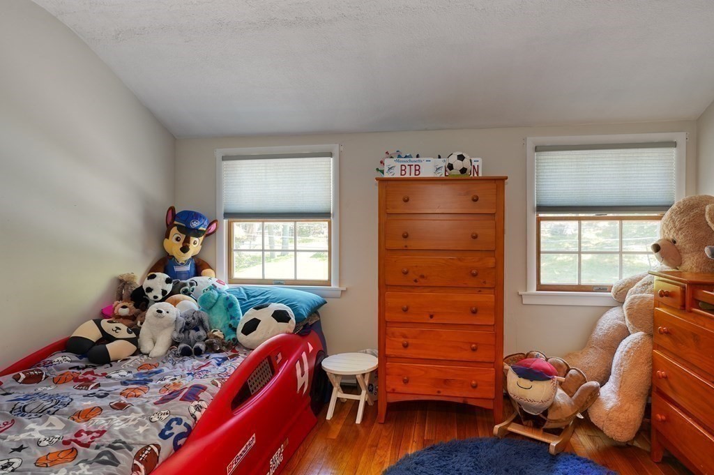 8 Shady Lane Dr