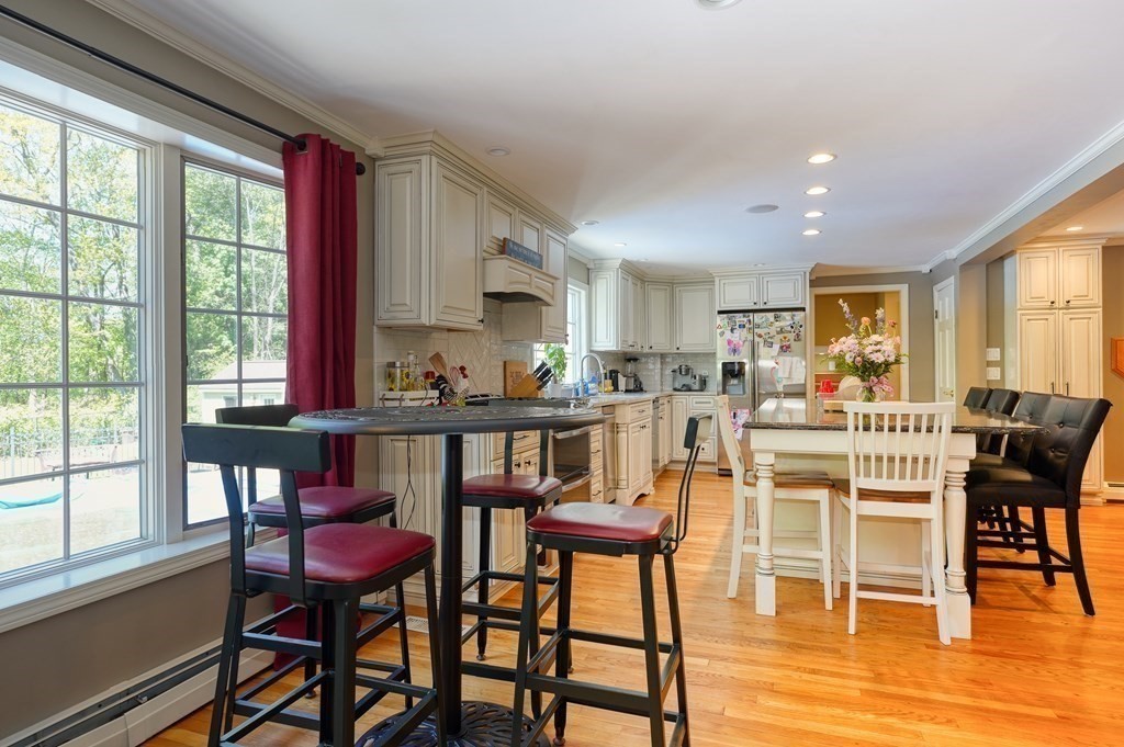 8 Shady Lane Dr