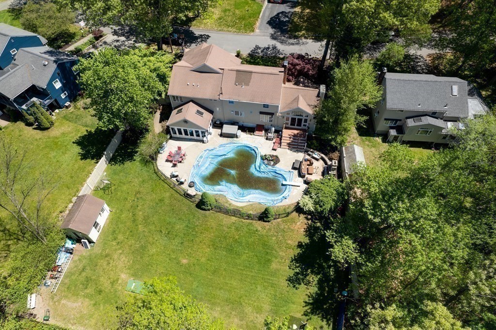 8 Shady Lane Dr