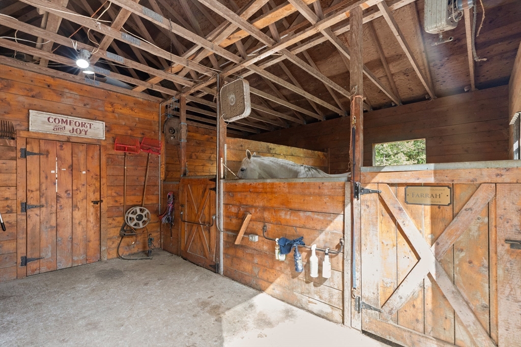 34 Roberts Rd
