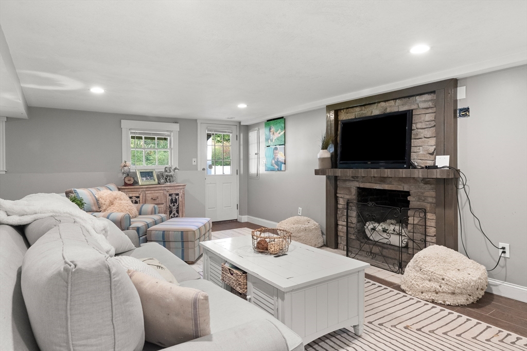 34 Roberts Rd