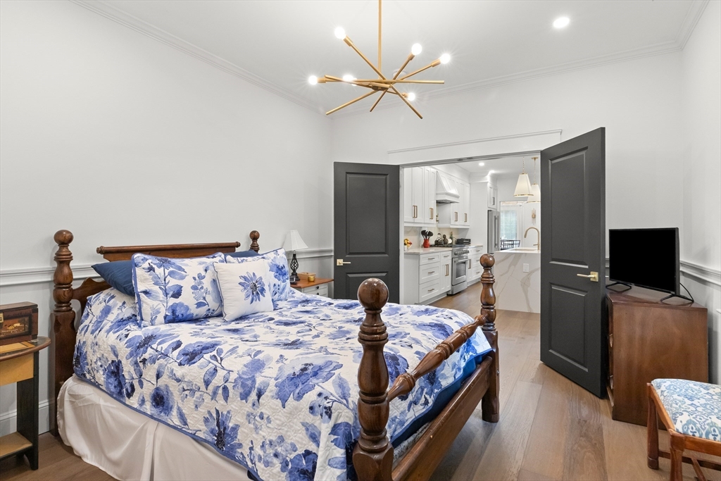 37 Moulton St