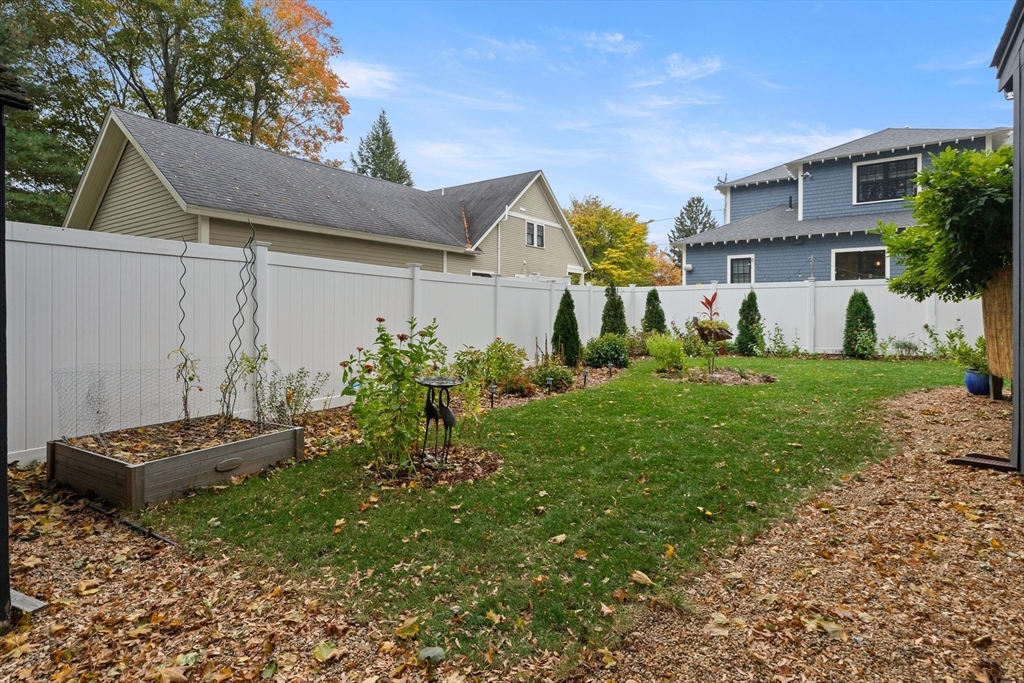 37 Moulton St