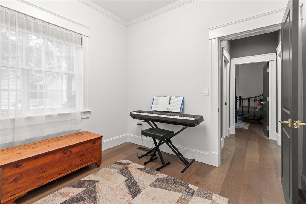 37 Moulton St