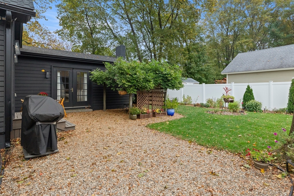 37 Moulton St