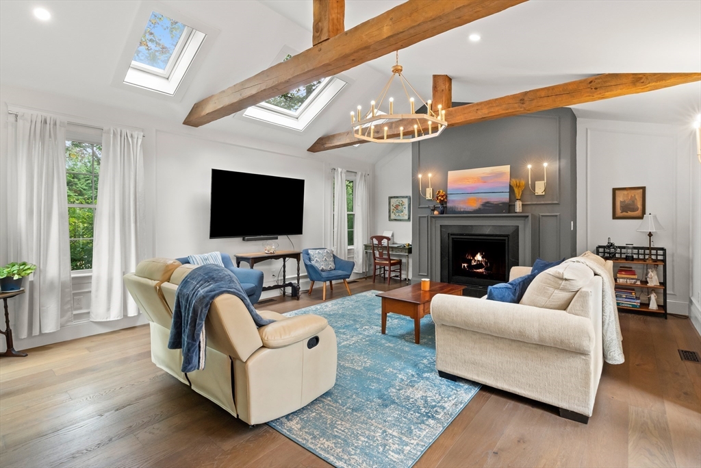 37 Moulton St