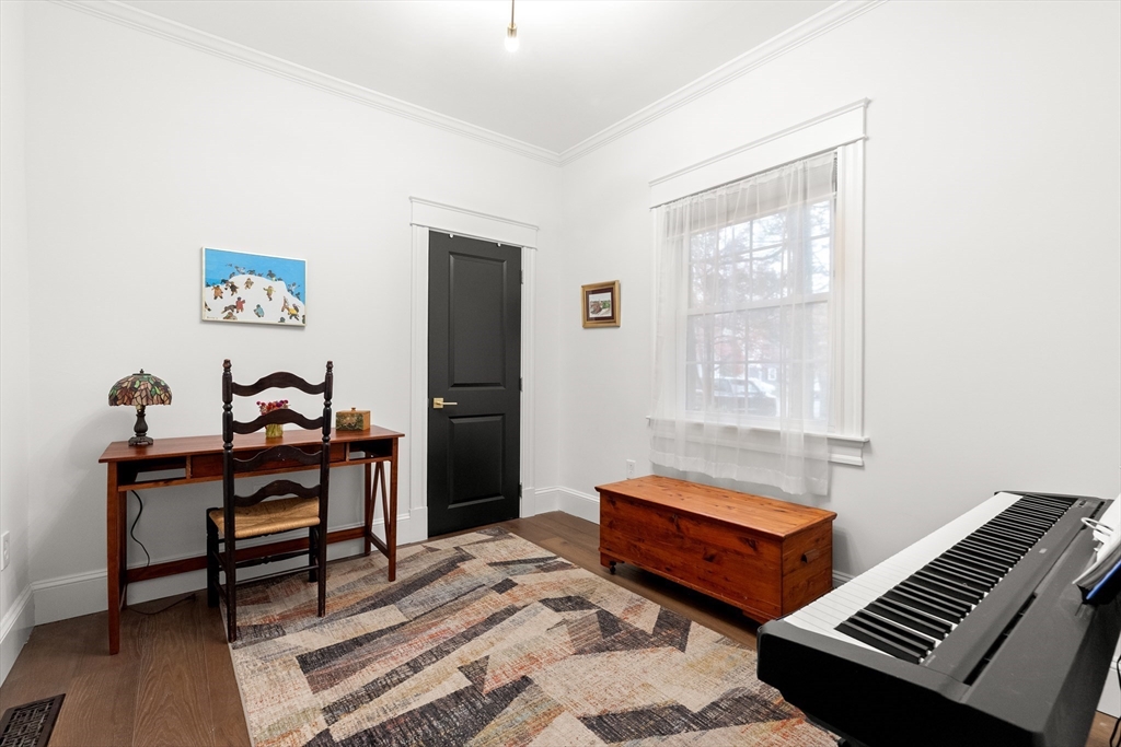 37 Moulton St