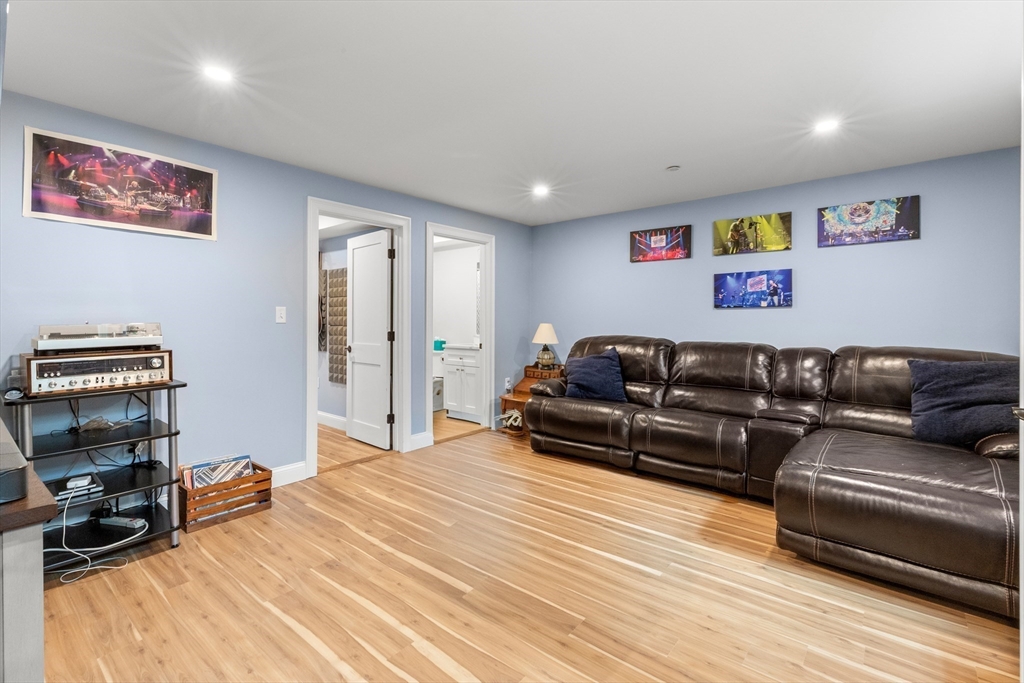 83 High Street # 4