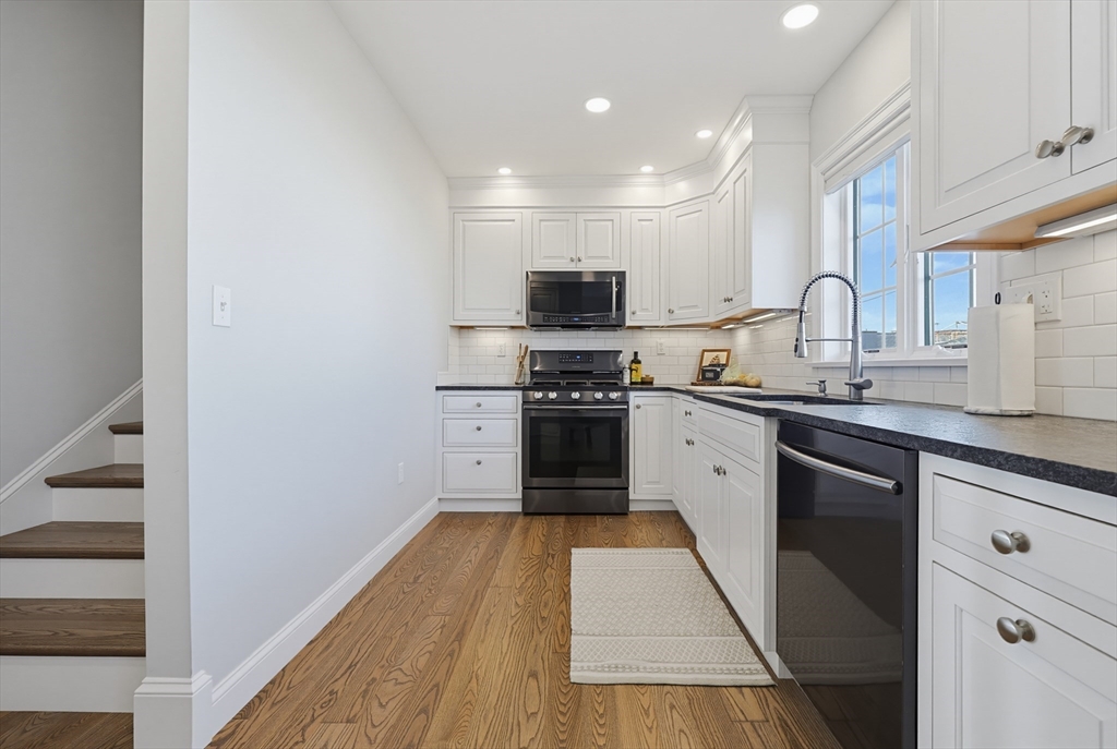 11 Railroad Ave # B6
