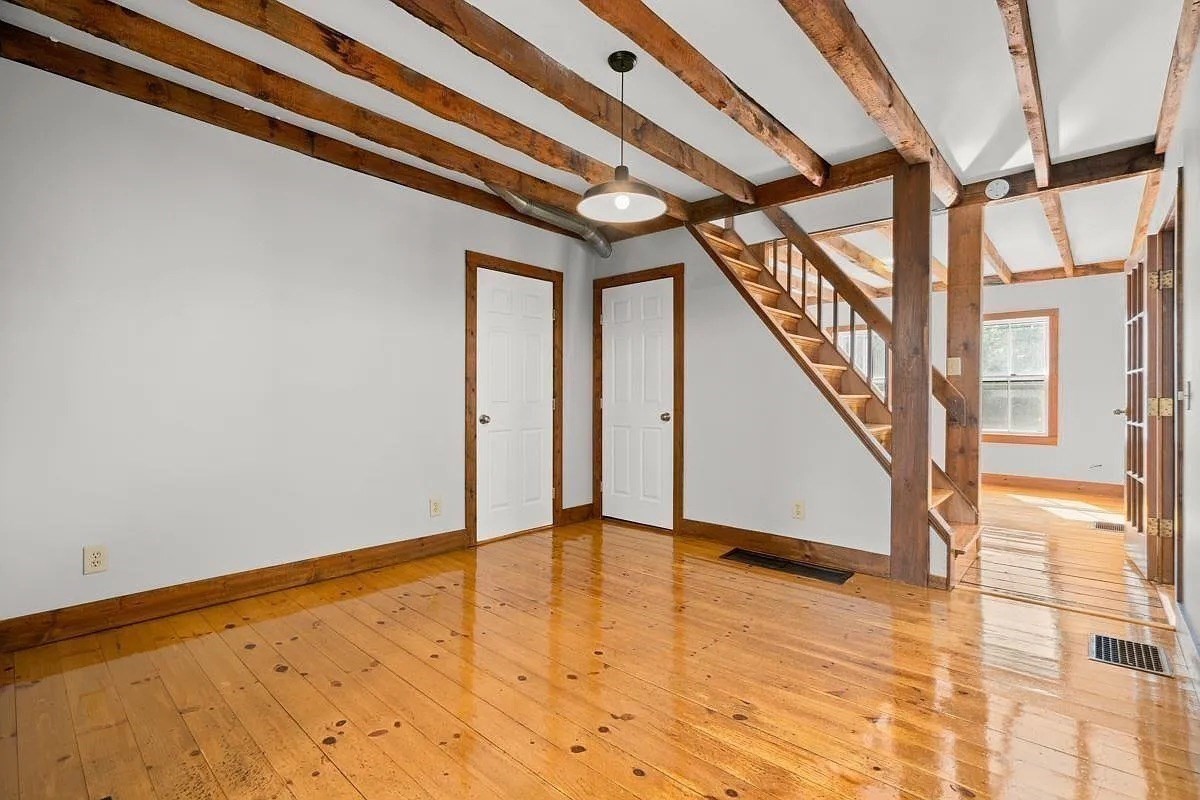 6-8 and 9 Richs Court