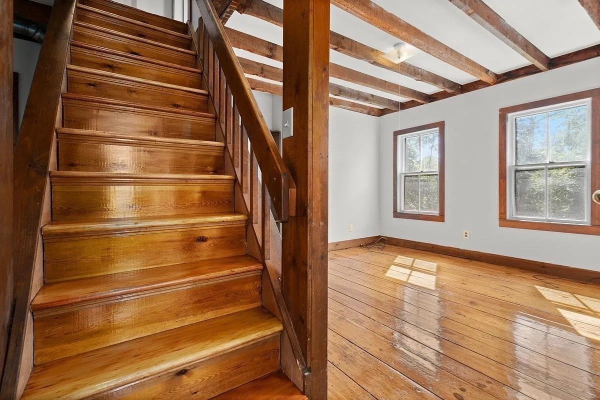 6-8 and 9 Richs Court