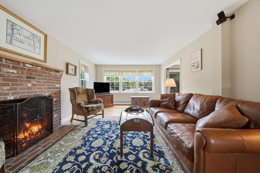 1394 Main St