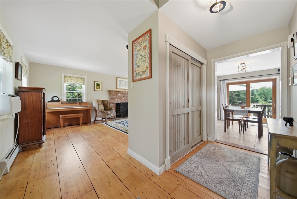 1394 Main St