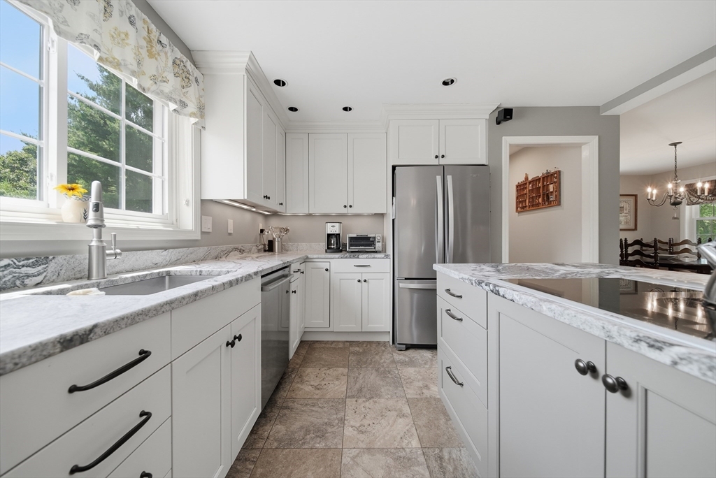 1394 Main St