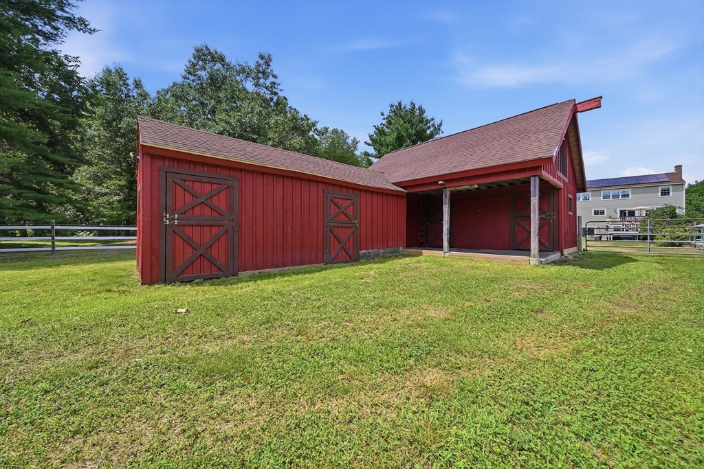 1394 Main St
