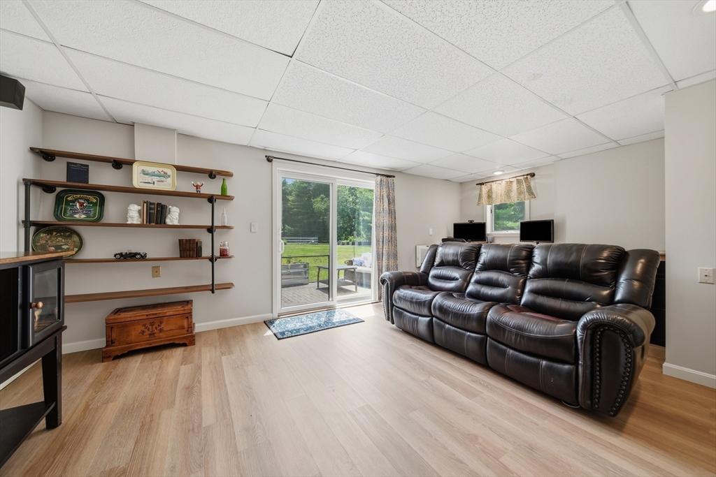 1394 Main St