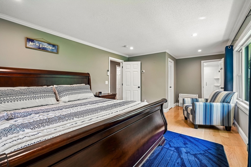 13 Meetinghouse Hill Road