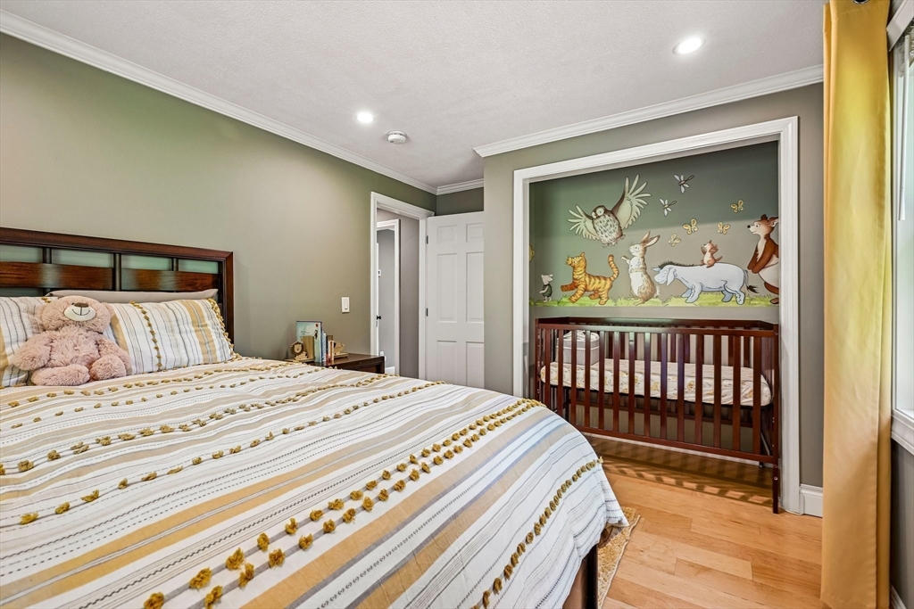 13 Meetinghouse Hill Road