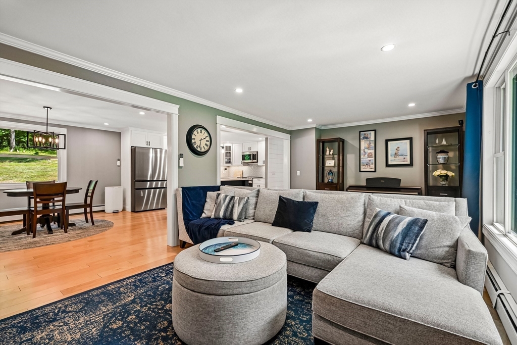 13 Meetinghouse Hill Road