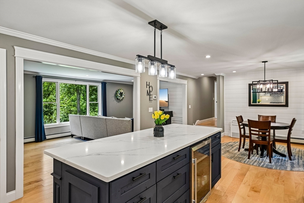 13 Meetinghouse Hill Road