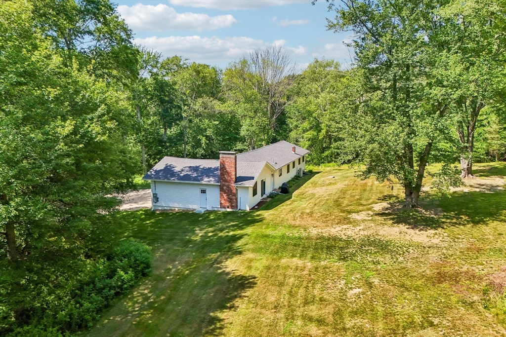 13 Meetinghouse Hill Road