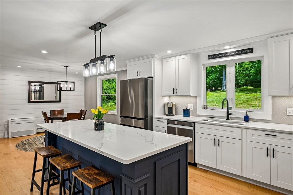 13 Meetinghouse Hill Road