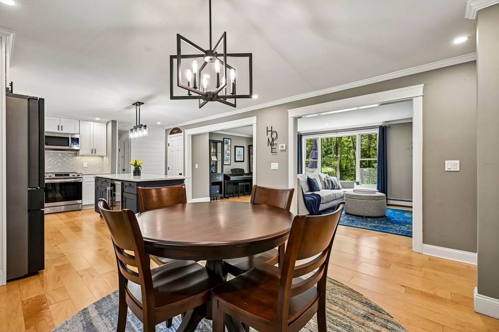 13 Meetinghouse Hill Road