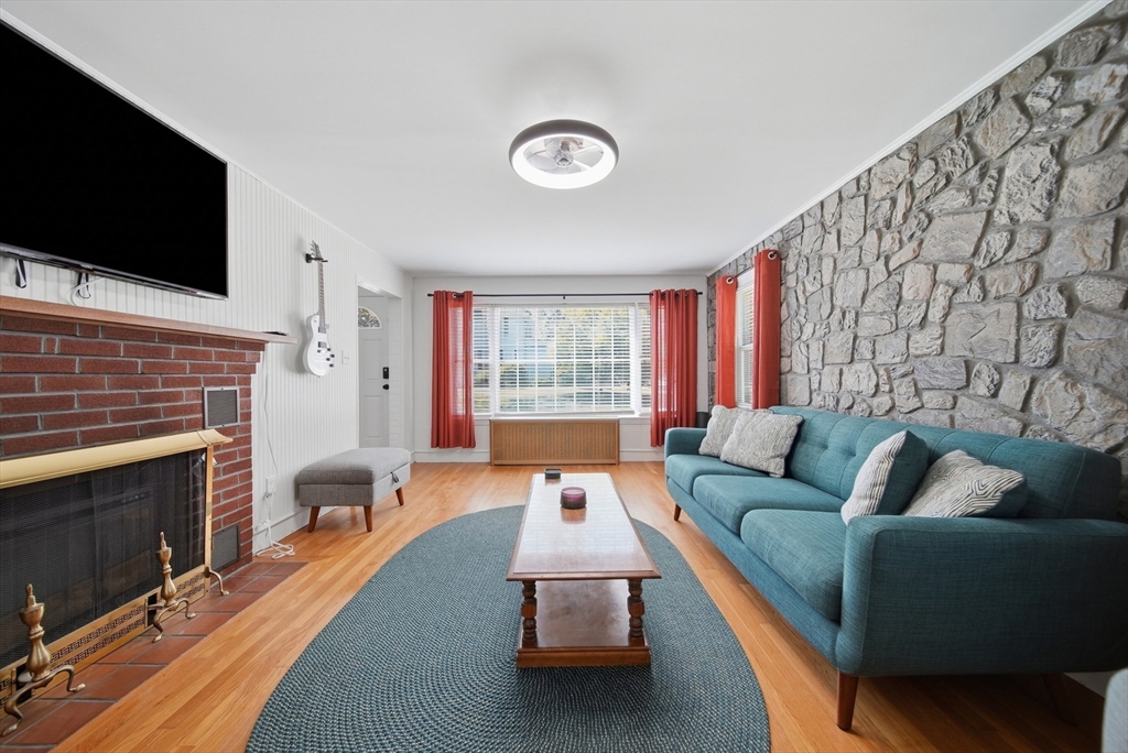 16 Baremeadow St