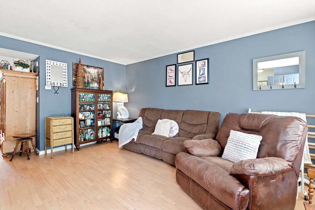 21 Kathy Dr # 21