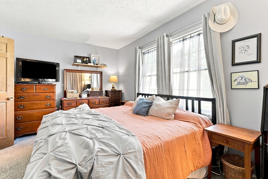 21 Kathy Dr # 21