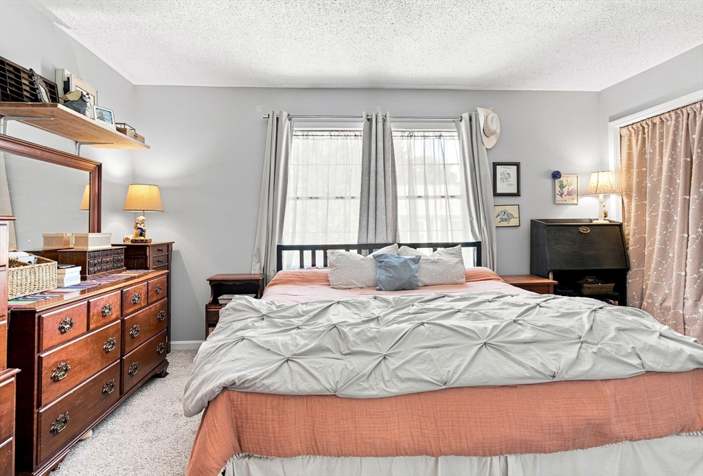 21 Kathy Dr # 21