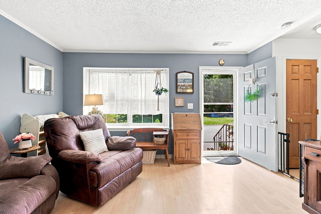 21 Kathy Dr # 21