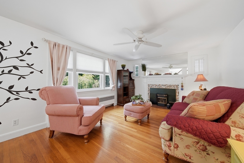 3 Linden Ave