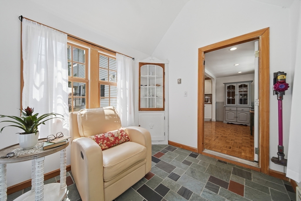 3 Linden Ave