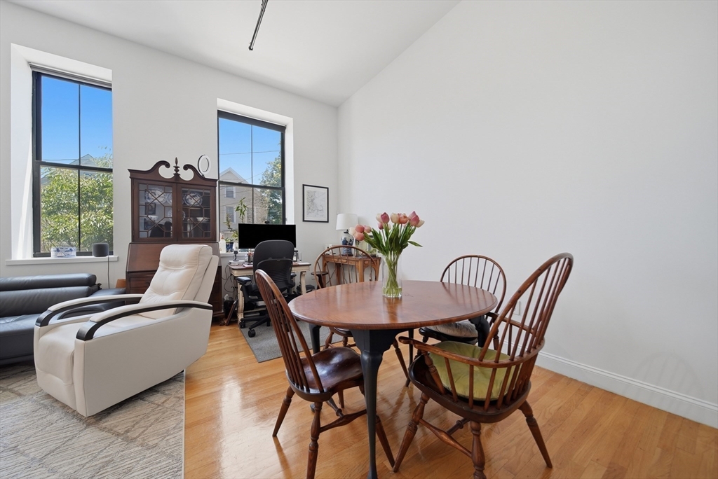 220 Spencer Ave # 104