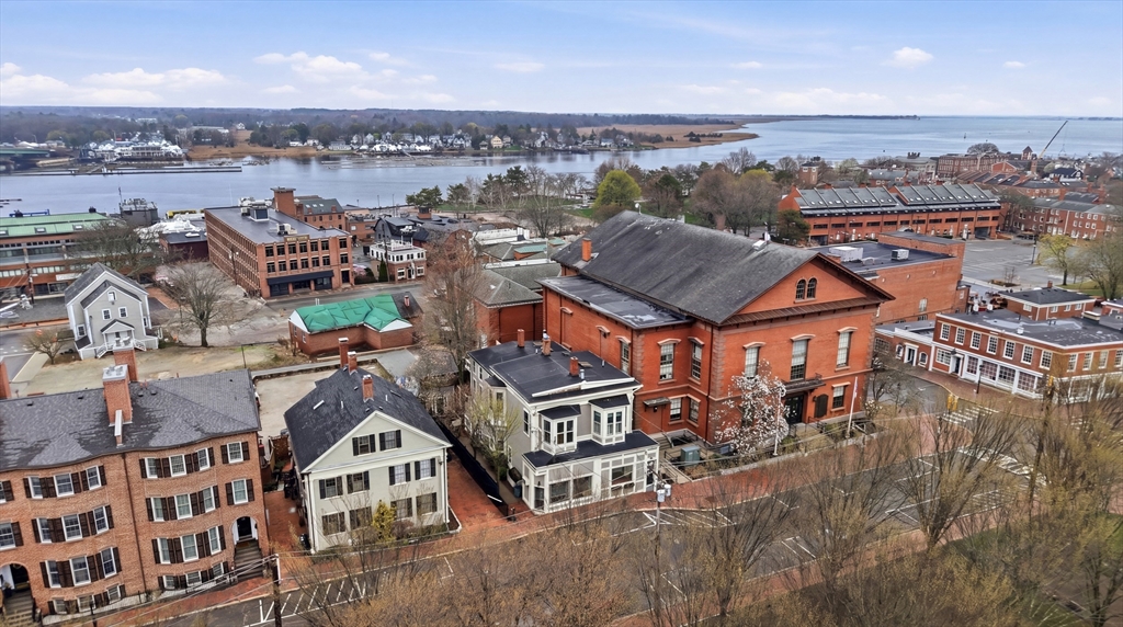 68 Pleasant St # 3