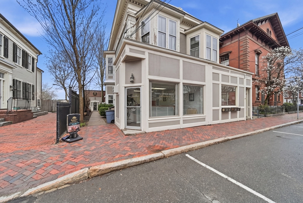 68 Pleasant St # 3
