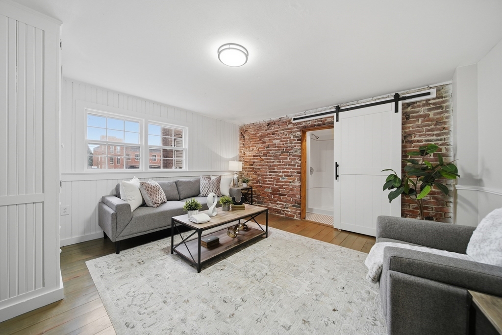 68 Pleasant St # 3