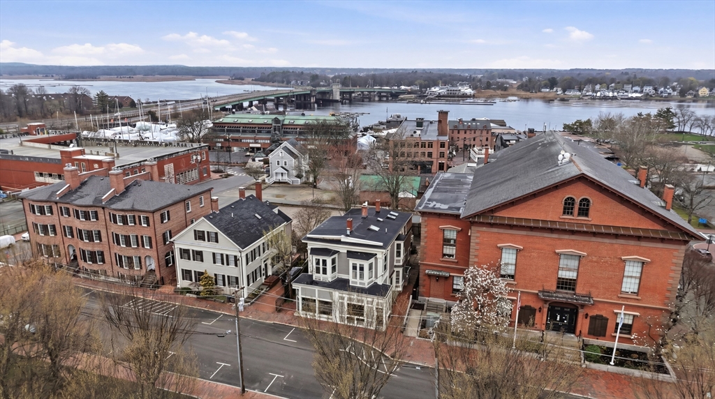 68 Pleasant St # 3