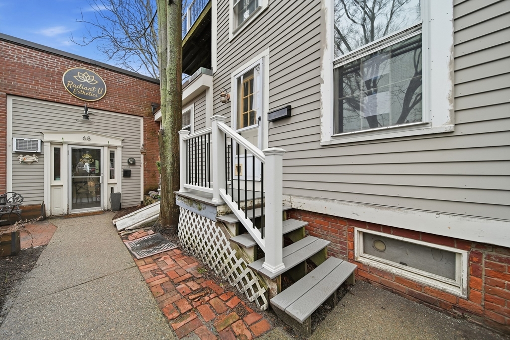68 Pleasant St # 3