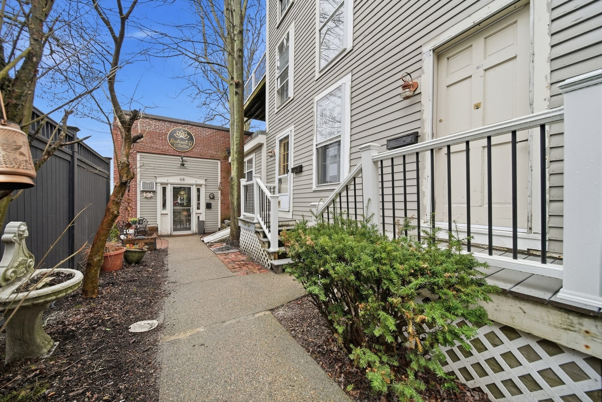68 Pleasant St # 3